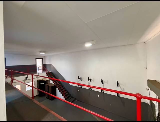 215M² BUSINESS CENTRE FOR SALE IN ALTON